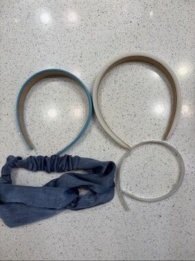 Set of 4 Assorted Headbands in Blue, Cream, and Gray